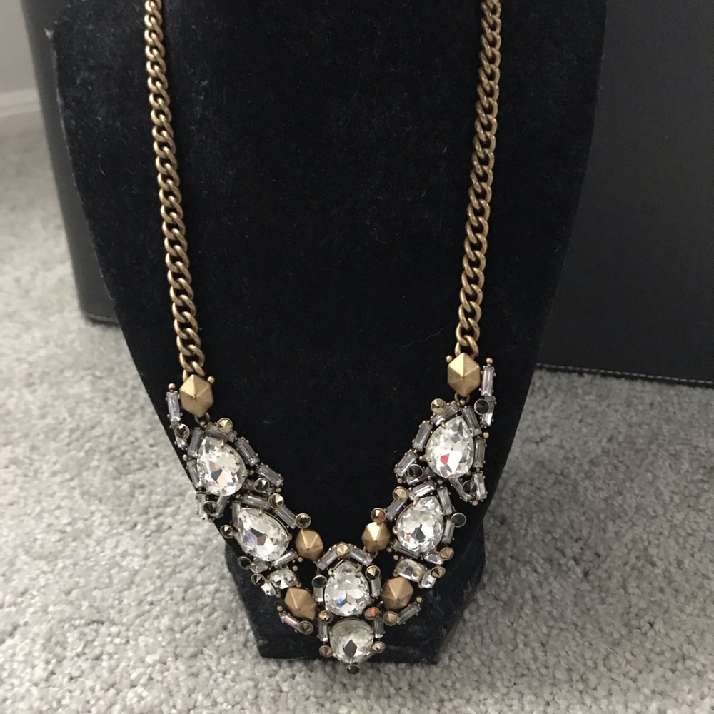 Stella & dot Zora statement necklace euc (retired)